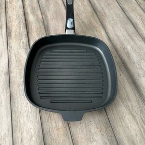 Pampered Chef Non Stick Grill Pan.